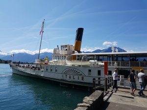 Barco a vapor por el lago de Montreux