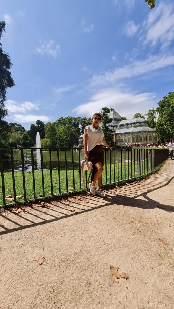 Momento de empacar. Parque El Retiro, Madrid. Planeando tu primer viaje internacional